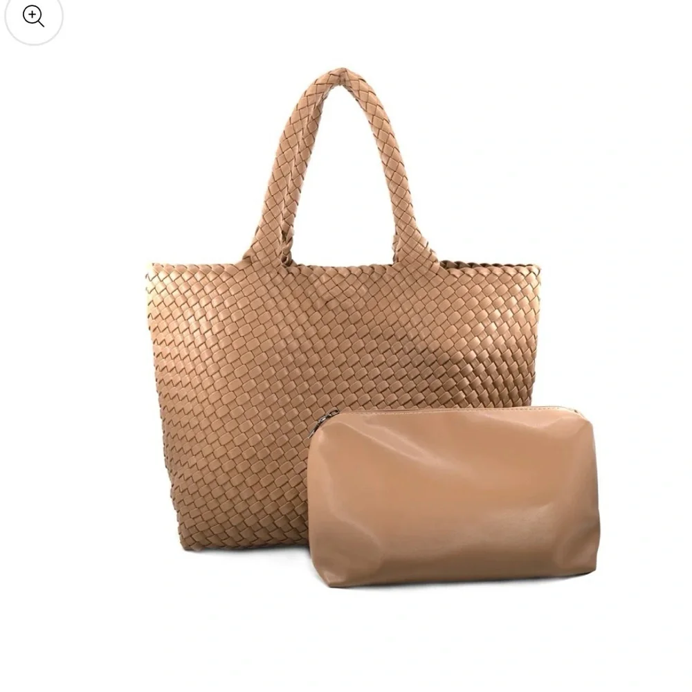 Denium large tote bag with makeup case. - Picture 3 of 3